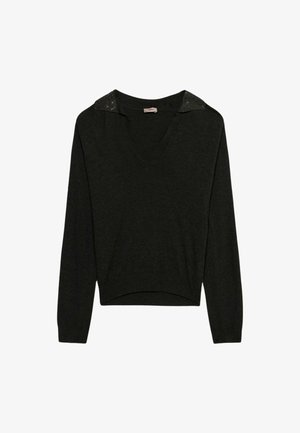 Suéter negro de punto con cuello en V y mangas largas, que presenta un cuello texturizado en negro. La tela parece suave y ligeramente elástica.