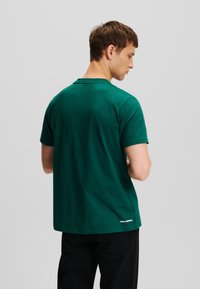 KARL LAGERFELD KAMEO LOGO - Paprasti marškinėliai - rainforest green