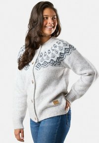 Cardigan grigio chiaro con un motivo sullo scollo in grigio scuro, bottoni in legno, polsini a costine e un punto lavorato. Caratterizzato da un'etichetta in pelle.