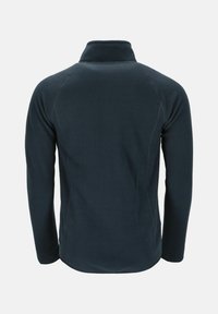 Mørkeblå fleece pullover med høj krave, lange ærmer og raglan sømme. Glat tekstur, minimal sømdetalje, ingen synlige logoer.