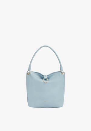 Borsa in pelle azzurra chiaro con una singola tracolla, dettaglio anello dorato al centro e anelli dorati che collegano la tracolla alla borsa.