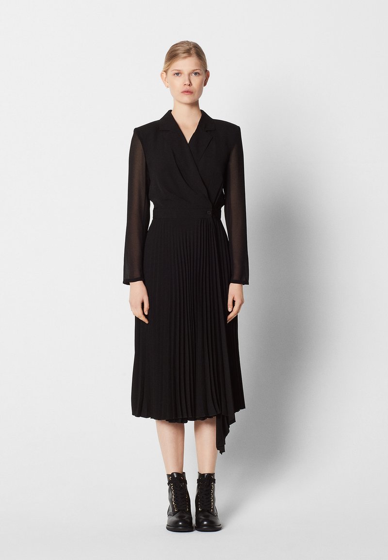 sandro - HOUSE - Robe de jour - black, Agrandir