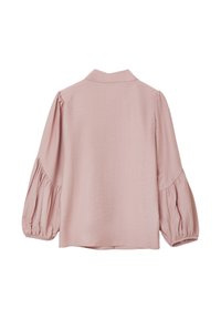 Blusa rosa chiaro con colletto, maniche lunghe a sbuffo e tessuto texturizzato. Design semplice senza motivi visibili o dettagli hardware.