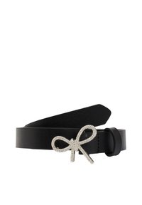 Czarny skórzany pasek z klamrą w kształcie kokardy w srebrnym odcieniu, ozdobioną kryształkami. Pasek jest gładki, klasycznego wzoru i regulowanej długości.