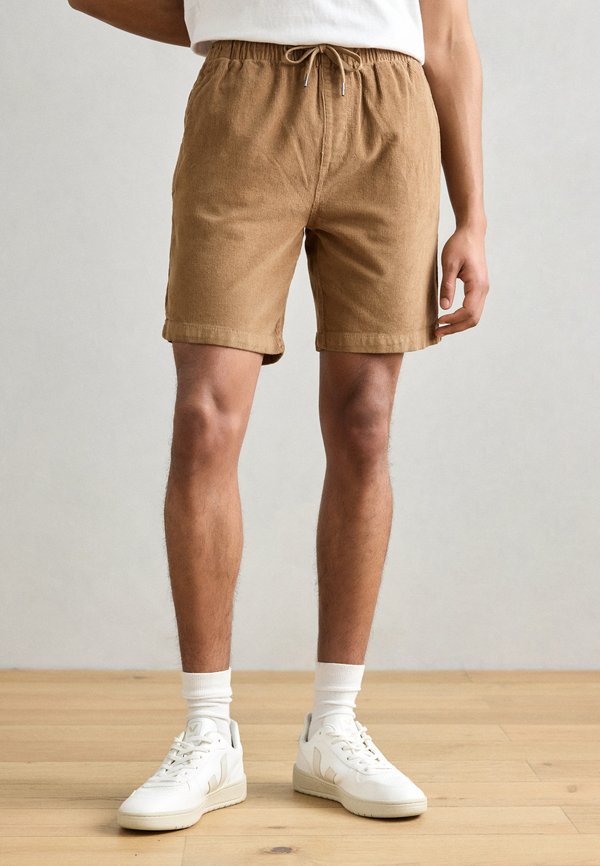 EXCLUSIVE - Shorts - cumnin