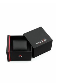 Scatola di presentazione nera con una striscia di accento rossa, contenente un articolo rotondo in pelle nera. La scatola presenta il marchio bianco di Sector sul coperchio.