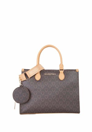 Sac à main Valentino marron foncé avec poignées couleur cuir clair, bandoulière réglable assortie et pochette ronde pour pièces attachée avec fermeture éclair.