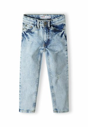 Jean enfant bleu clair délavé avec poches, passants de ceinture, fermeture par bouton et détails subtils usés sur les jambes avant.