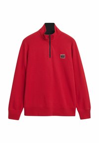 Rode sweatshirt met een hoge kraag en een halve rits. Gemaakt van zacht materiaal, met ribgebreide manchetten en een klein merkembleem op de borst.