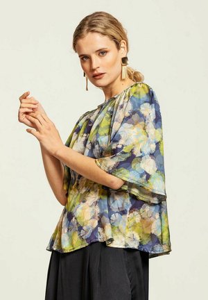 GINNY - Blus - misty lime