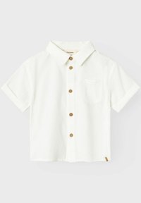 Biała koszula na krótki rękaw z kołnierzykiem, z przodem zapinanym na guziki, drewnianymi guzikami, kieszenią na piersi oraz teksturowanym materiałem.