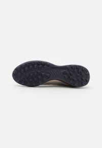 adidas Performance PREDATOR LEAGUE TURF - Kopačky na umělý povrch - platin metallic/aurora black/turbo