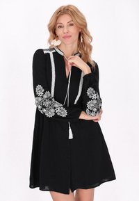 usha Abito a camicia - black