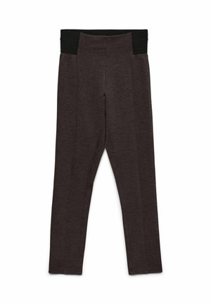 Mørkegrå leggings med en bred sort talje, der har en glat overflade og tætsiddende ben, designet til komfort og bevægelsesfrihed.