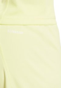 adidas Performance Kurze Sporthose - lila