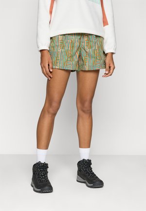 FUNHOGGERS SHORTS - Sporta šorti - heartleaf green
