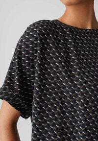 OPUS LOOSE FIT PRINT - Camicetta - coal blue
