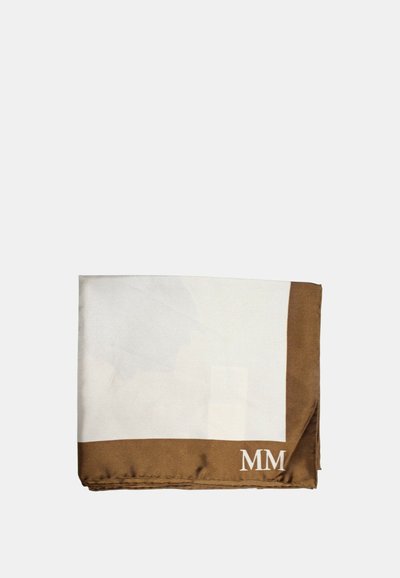 Foulard in seta con un design metà bianco e metà marrone, con cuciture bianche e un logo "MM" nell'angolo. Texture liscia.