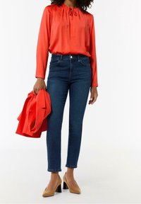comma Bluse - coral