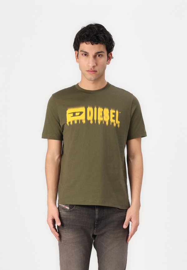 ADJUST - Print T-shirt - olive