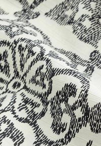 Next GATHERED SHORT SLEEVE TEXTURED BOXY  PETITE - Blůza - black & white tile