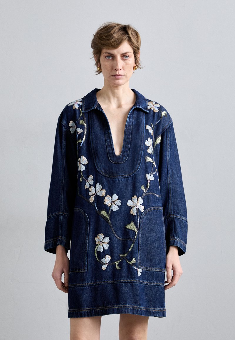 MUNTHE FIVA - Robe en jean - indigo