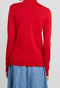 More & More Pullover - red