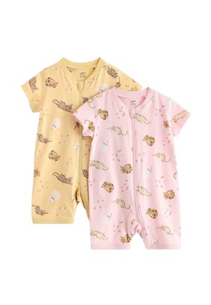 Kortærmede babydragter i gul og pink med legesyge katte- og blomstermotiver, udstyret med lynlåse foran for nem påklædning.