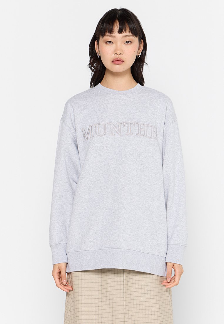 MUNTHE Sweater lichtgrijs