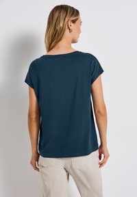 Thumbnail Image 3