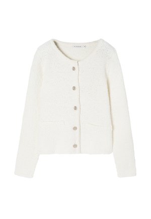 Gilet en tricot blanc avec un col rond, six boutons à l'avant, deux poches à l'avant et un tissu texturé.