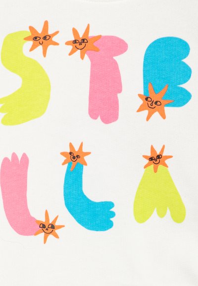 Baltas audinys su spalvingu, žaismingu tekstu. Raidės rožinės, geltonos ir mėlynos spalvų su oranžiniais žvaigždutėmis, turinčiomis veido išraiškas.