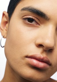 Garnier SKINACTIVE BB CREAM CLASSIC MEDIUM - Färgad dagkräm