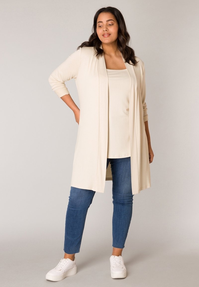 BASE LEVEL CURVY COVER UPS AYLA LONG Strickjacke light beige