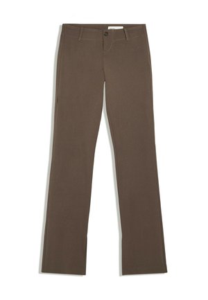 Pantalon marron droit avec fermeture par bouton et fermeture éclair, passants de ceinture et coutures visibles sur fond blanc.