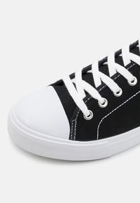 Pier One UNISEX - Sapatilhas - black