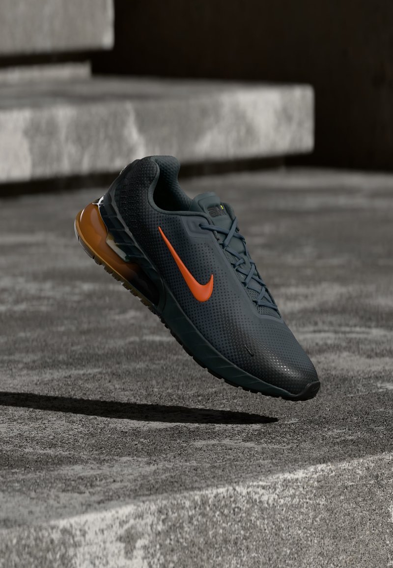 AIR MAX PHOENIX dark grey/turf orange/off noir/total orange/black/dark grey