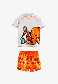 Unselected, orange octopus