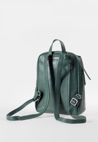 Aunts & Uncles CRABAPPLE - Rugzak - dark jade