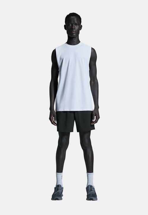 On FOCUS - Sports shorts - black — foto 2