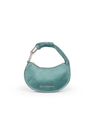 Borsa a spalla in suede turchese con forma curva, manico imbottito e hardware argentato. Presenta il logo "Juicy Couture" in oro sul davanti.