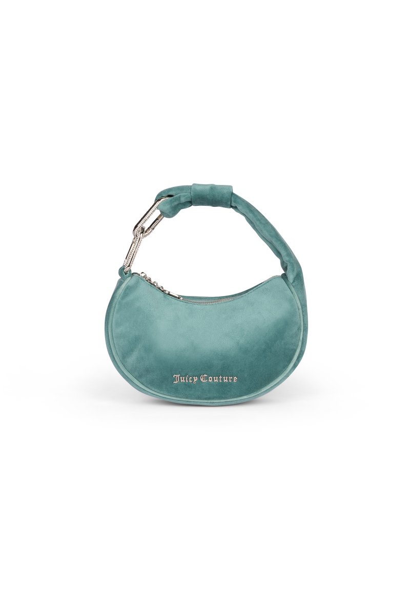 Tyrkis mocka axelväska med en böjd form, vadderat handtag och silverfärgade detaljer. Har "Juicy Couture"-logotypen i guld på framsidan.