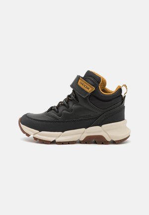 Schnürstiefelette - black