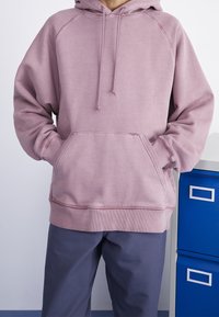 Carhartt WIP Jersey con capucha - dark purple