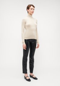 Vero Moda Tall VMHAPPINESS ROLLNECK  - Strikkegenser - oatmeal