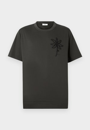 Dark gray short-sleeve t-shirt made of smooth fabric, featuring a black embroidered flower design on the left chest area. Round neck.