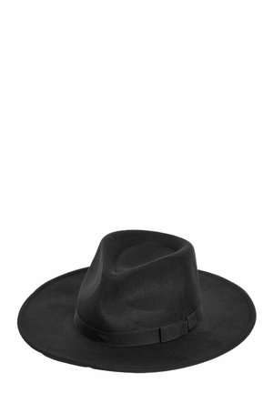 chapeau noir