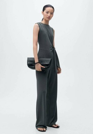 Mono - grey