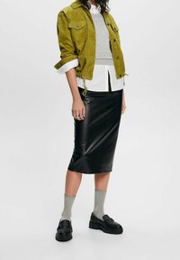 edc by Esprit Chaqueta fina - green