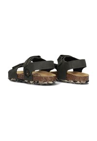 Olijfgroene sandalen met verstelbare banden, kurken voetbed en een gelamineerde rubberen loopzool. Voorzien van een sterrenlogo en een open achterkant ontwerp.